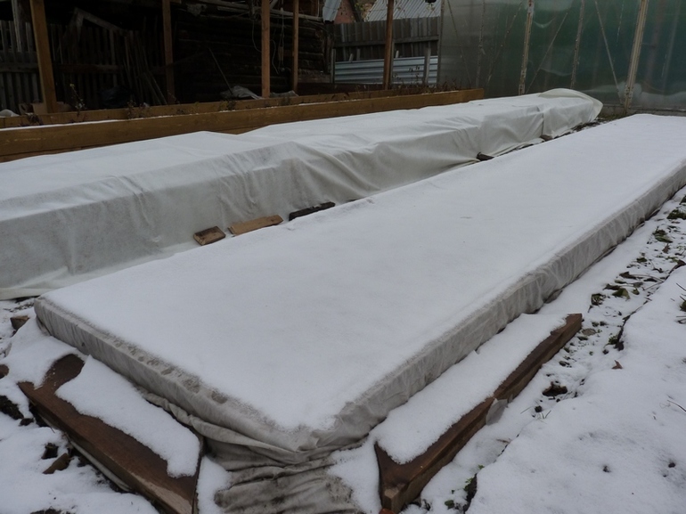 침대를 단열재로 덮으세요