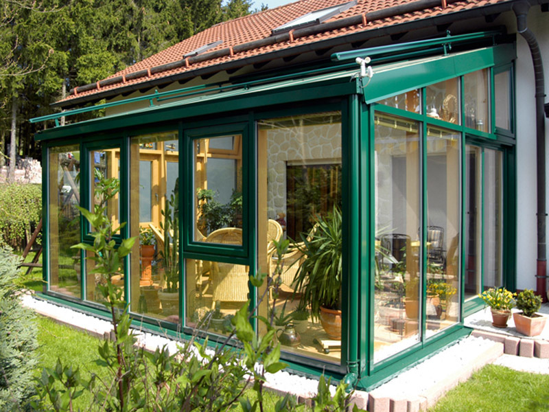 개인 주택의 겨울 꽃