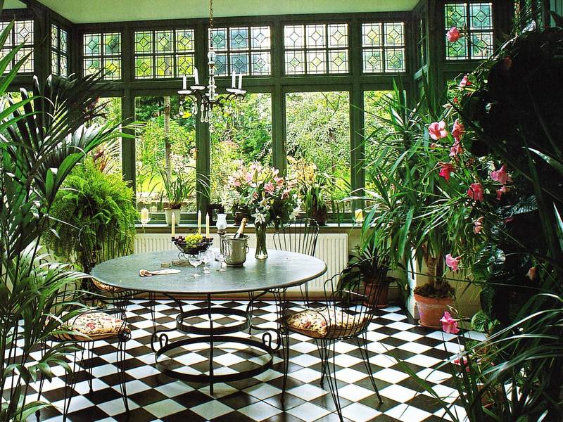 집 안의 겨울 정원