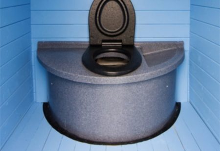 여름 별장용 이탄 변기: 어느 것이 더 나을까?