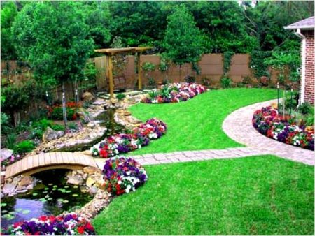 10에이커 규모의 여름 별장을 위한 DIY 조경 디자인