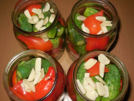 피망을 곁들인 오이