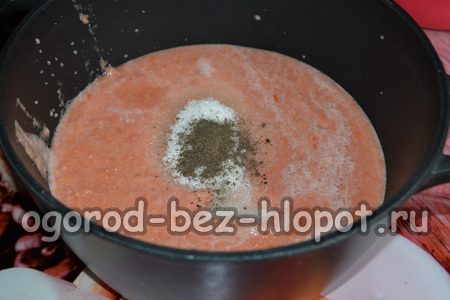 냄비에 으깬 감자