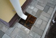 폭우 하수구용 빗물 유입구