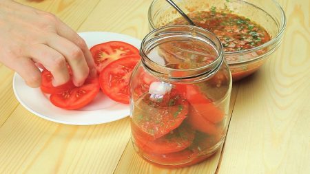 우리는 그것을 항아리에 넣었다