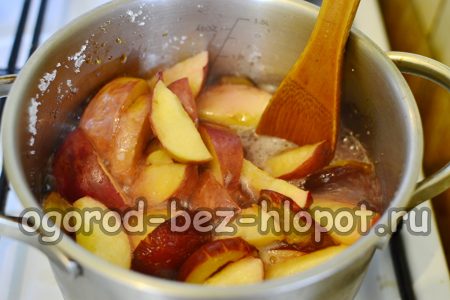 우리는 잼을 만들고 있어요