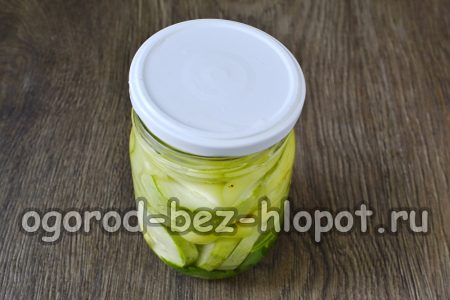 끓는 물을 붓다