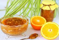 오렌지를 곁들인 구스베리 잼