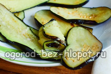 속을 채워서 롤 형태로 만듭니다.