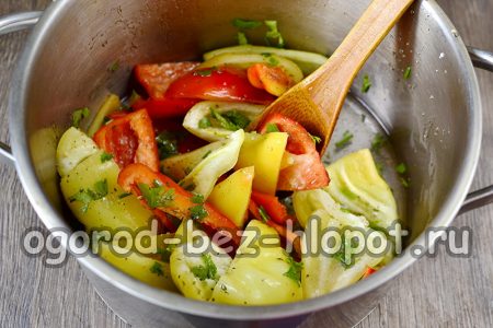 모든 재료를 섞는다