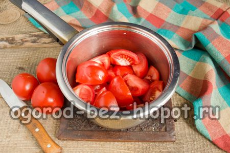 얇게 썬 토마토