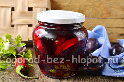 마늘을 넣은 절인 매실