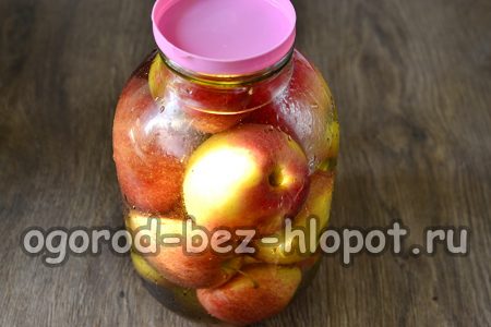 항아리에 매리네이드를 붓다