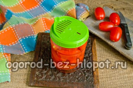 끓는 물을 붓습니다