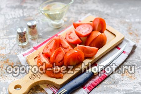 얇게 썬 토마토