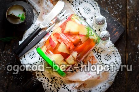 겨울을 위한 토마토와 사과