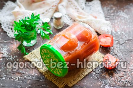 토마토 주스에 토마토가 준비되었습니다