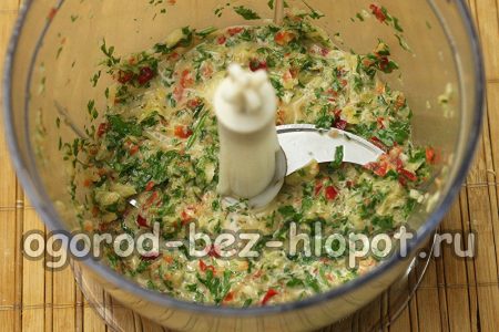 블렌더에 야채를 넣다