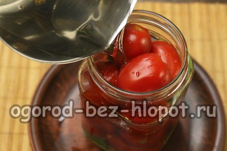 매리네이드를 붓다