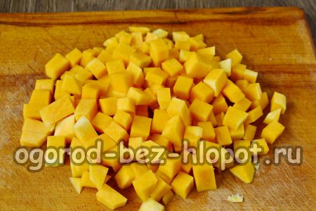 호박을 조각으로 자르다