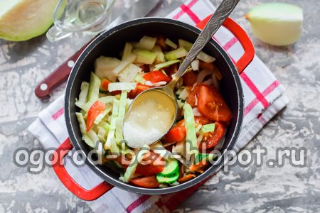 버터와 설탕을 첨가한다