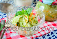 보드카를 곁들인 기성 샐러드