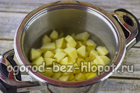 물을 붓고 끓이다