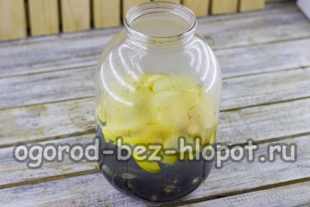 끓는 물을 붓다