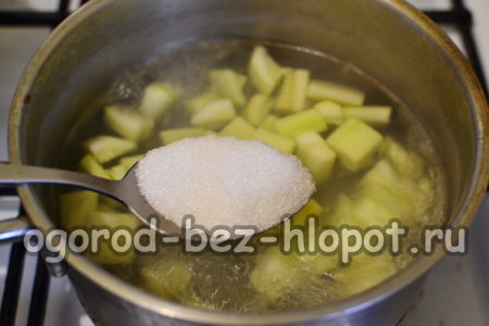 설탕을 첨가하다