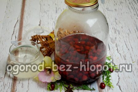 끓는 물을 붓다