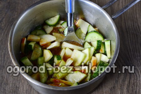 물을 붓고 저어주세요