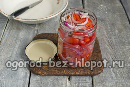 야채를 병에 담다