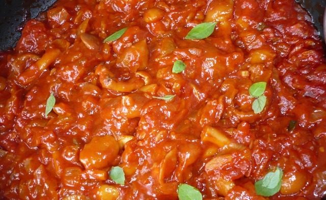 토마토 소스 버섯