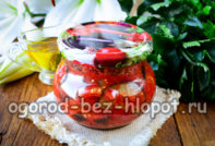 토마토 소스에 담긴 가지