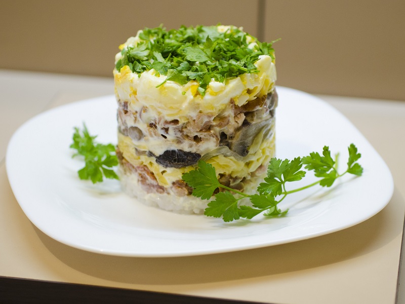 보라색 로완버섯 샐러드