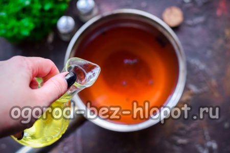 기름과 식초를 붓다