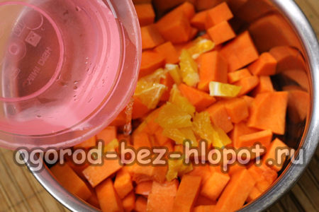 물 한 잔을 붓다