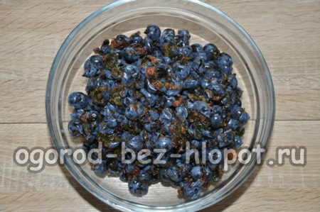 열매에서 씨앗을 제거하다