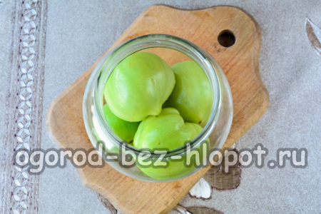 토마토를 병에 담다