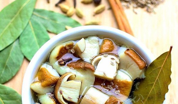 절인 포르치니 버섯