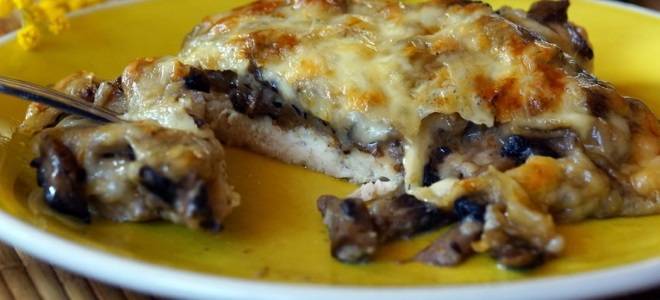 살구버섯을 곁들인 닭고기 필레