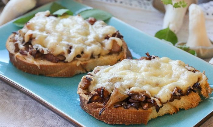 느타리버섯 핫 샌드위치