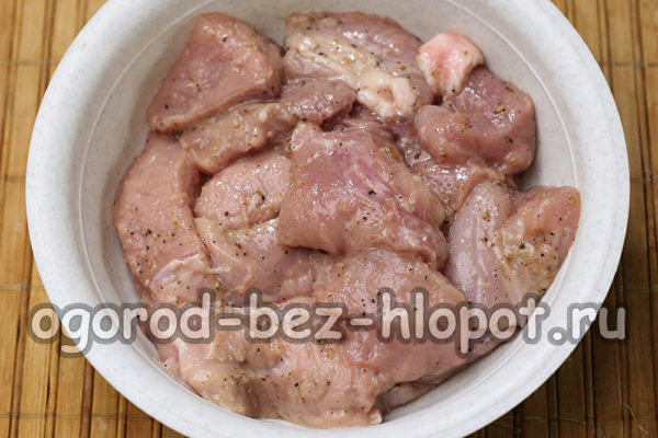 돼지고기를 자르다