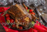 자우어크라우트를 넣은 오리