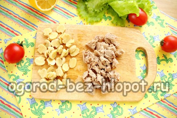 쇠고기와 버섯을 자르다