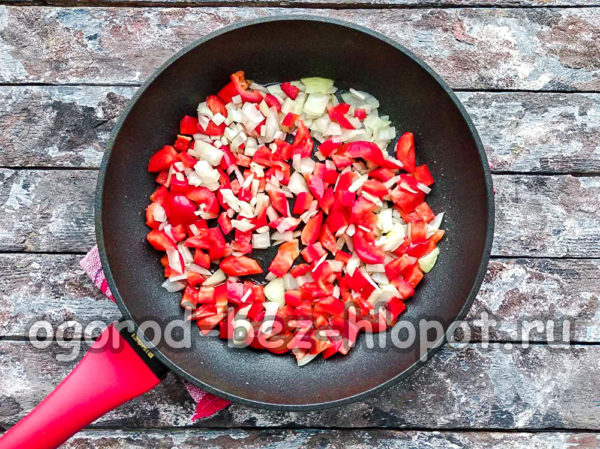 양파와 고추를 볶다