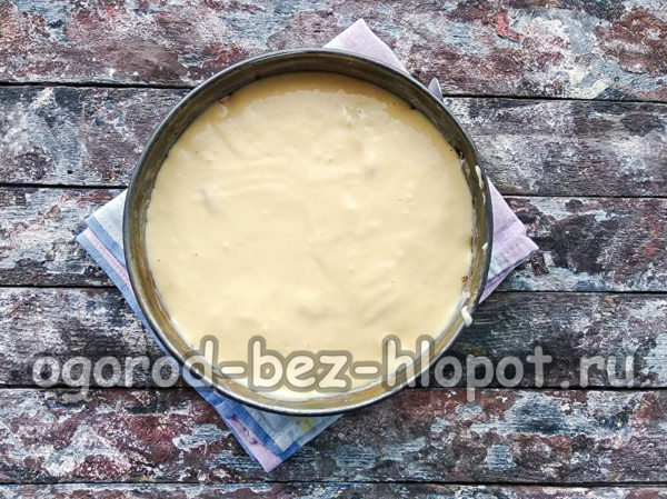 남은 반죽을 붓는다