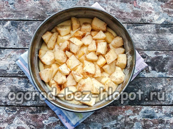 사과를 펼쳐 놓다