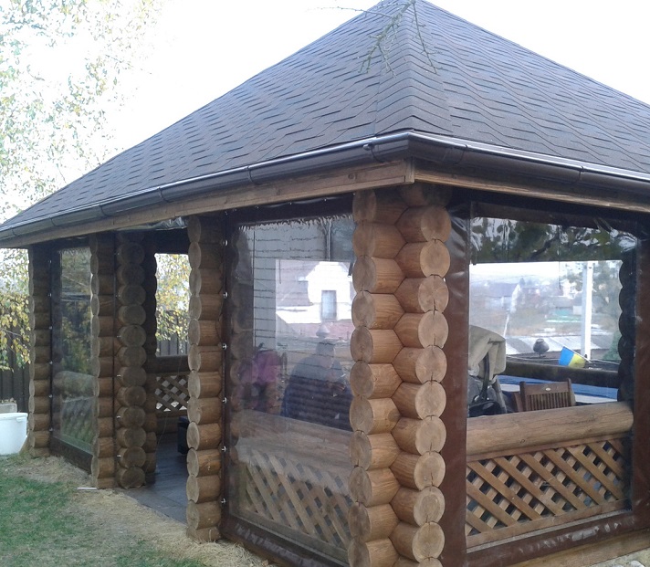 유리로 된 정자