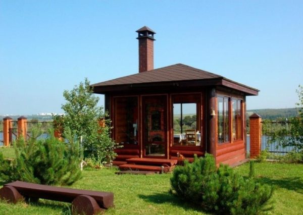 유리로 된 정자